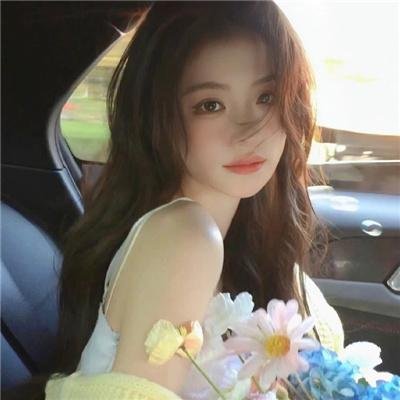 她自林中来